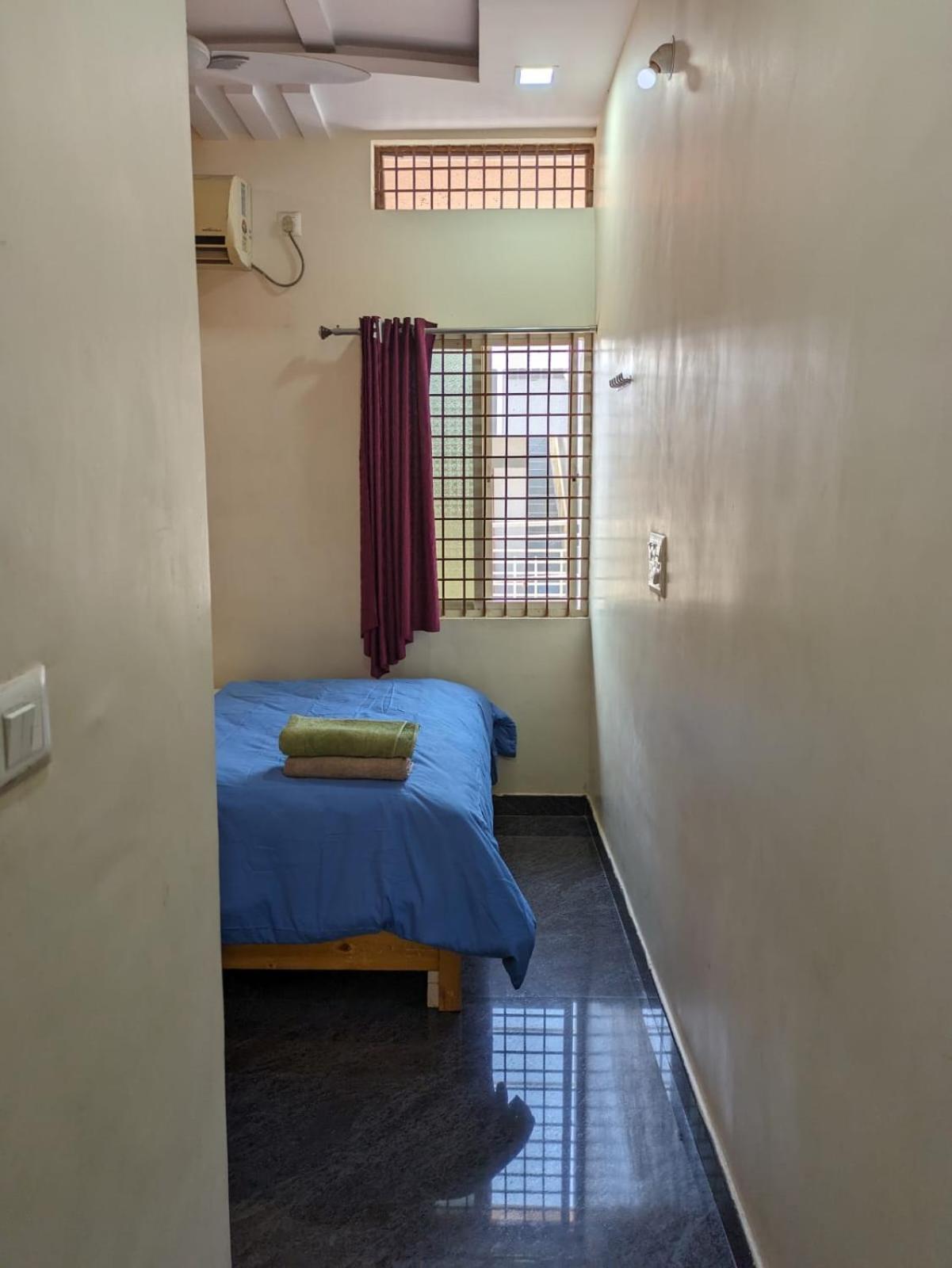 Vijayanagara Home Stay Хампі Екстер'єр фото