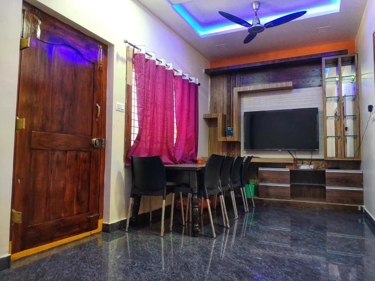 Vijayanagara Home Stay Хампі Екстер'єр фото